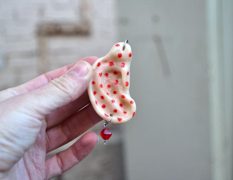 Брошка вушко 10170 фото